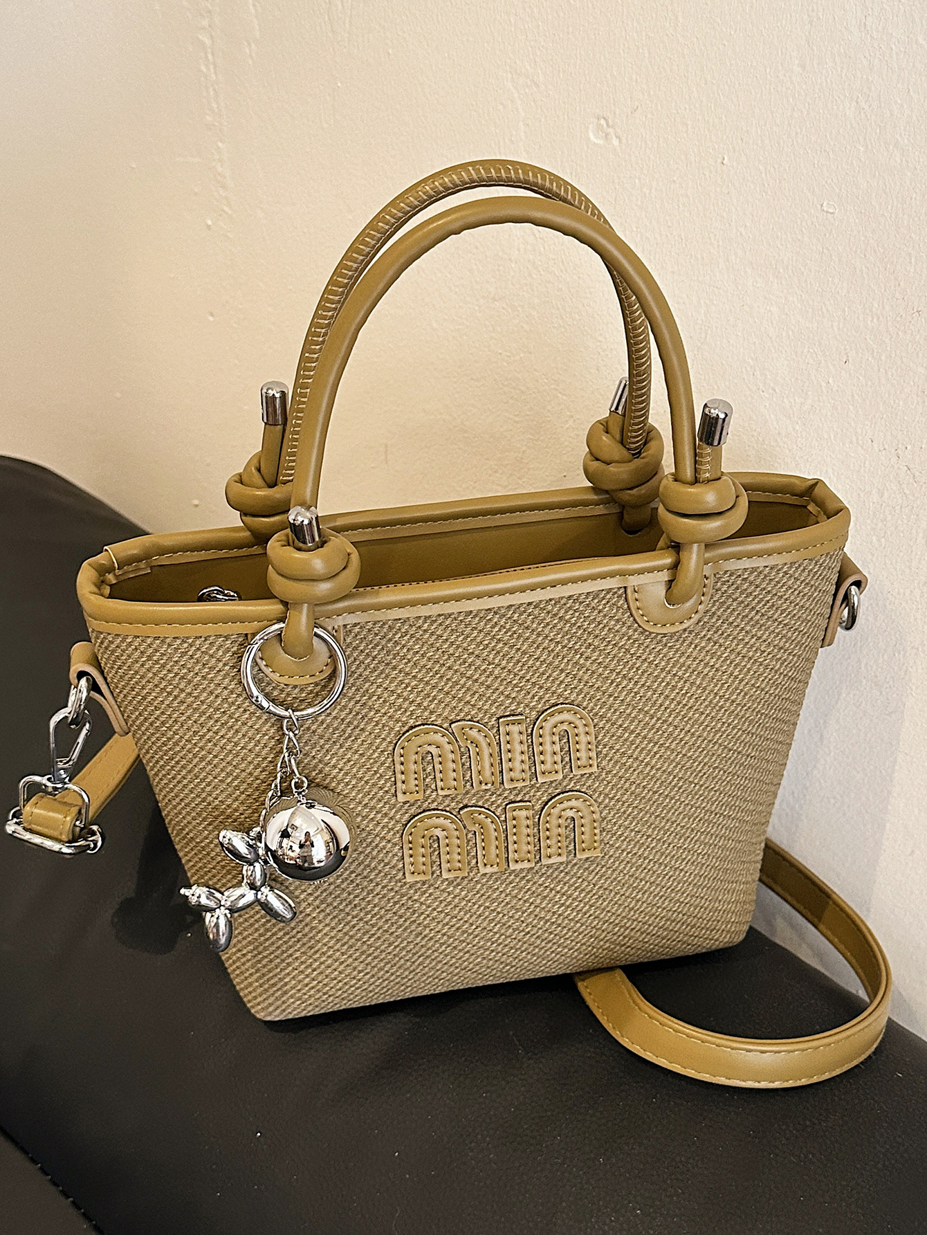 designer bag 2025 Women's summer leisure crossbody bag and hand-held bucket bag woven for ladies for seaside vacation