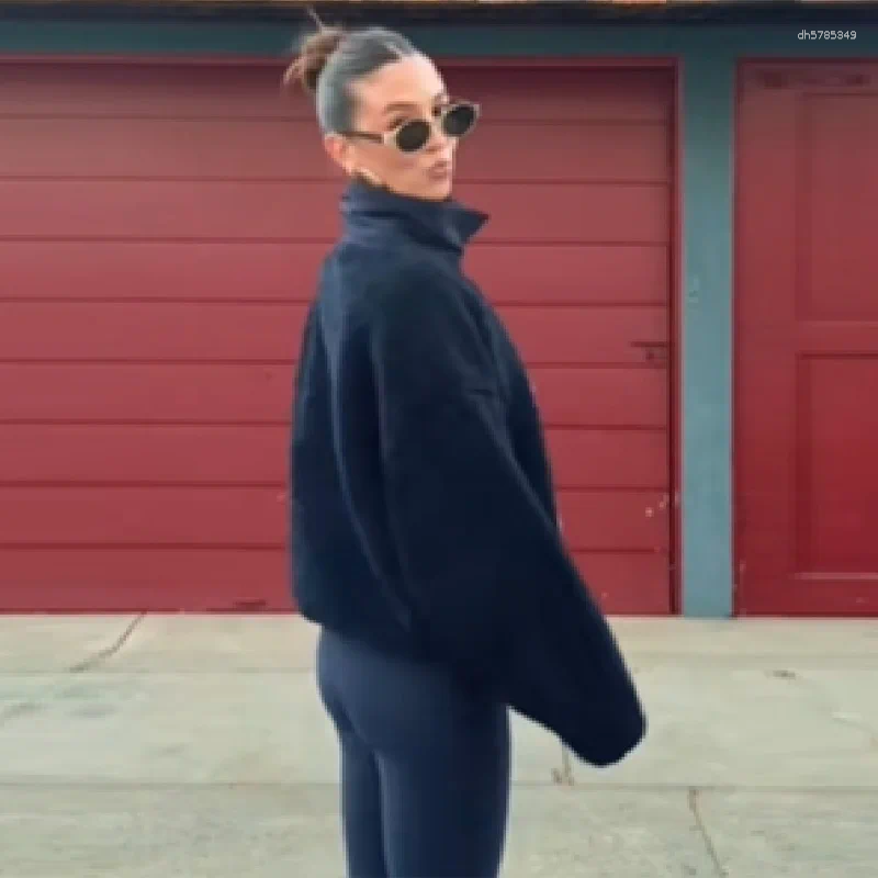 Women's Sweaters Cute Bear Pattern Sweatshirts High Collar Warm Polar Fleece Sweater Soft Blouses Tops 2025 Winter Lady Y2K Clothes