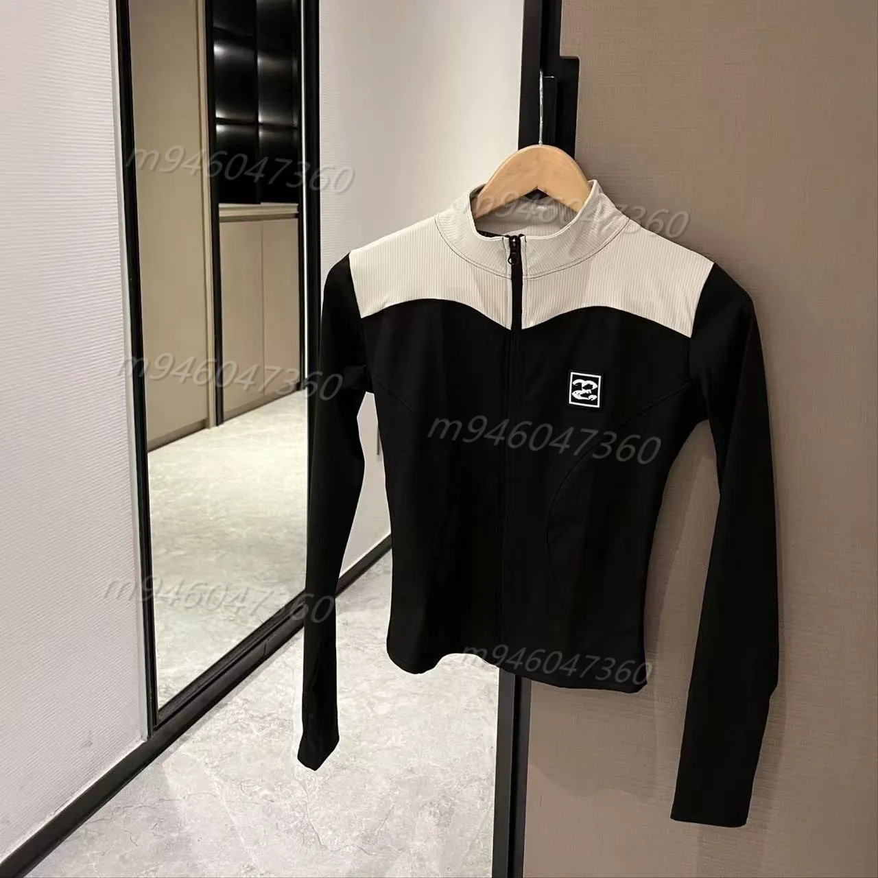 2026 spring Luxury Women Slim Top High Waist Leggings Tracksuits Contrast Color Zipped Jacket Designer Black Tight Pants Sexy Cropped Tops Yoga Activewear