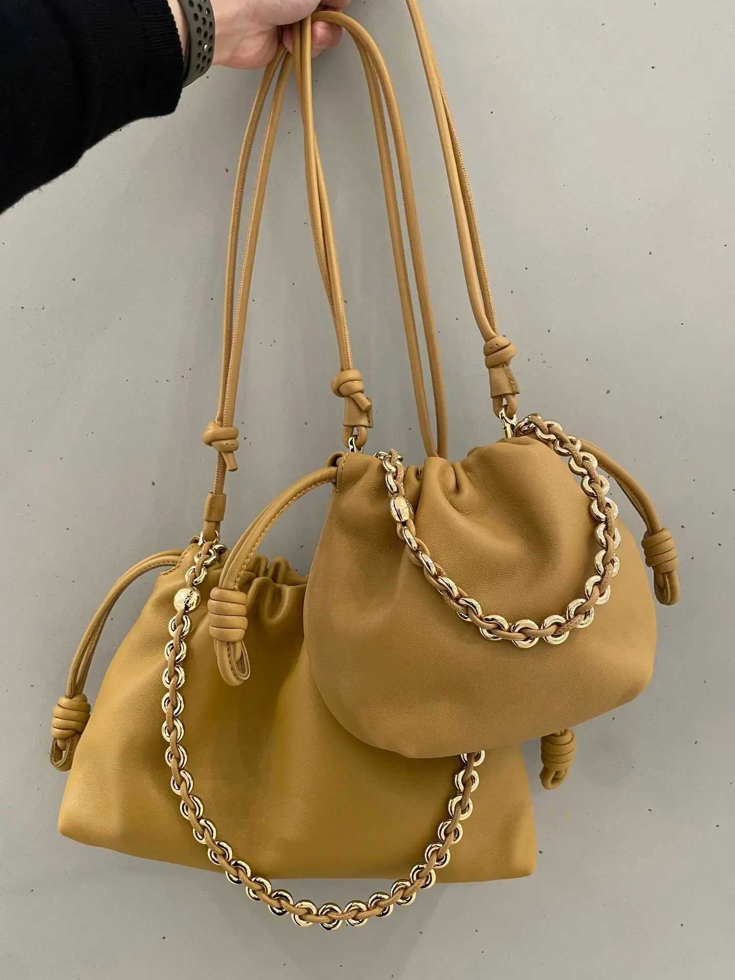 Genuine Leather Drawstring Chain Fortune Bag Cloud Soft Bag Fashion Single Shoulder Crossbody Bucket BagW251118