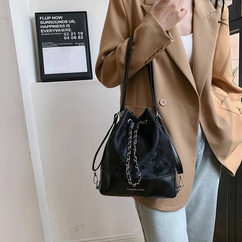 Women Fashion Shoulder Bag Large Capacity PU Drawstring Bucket Bag Chic Hobo Bag Solid Color Adjustable Strap for Party VacationW251118