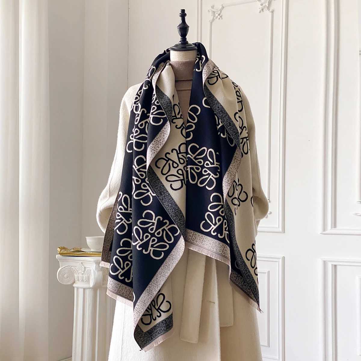 2025 Luxury Brand Womens Winter Warm Cashmere Scarf - Pashmina Shawl Wrap Hijab Travel Stole Echarpe Thick Warm BlanketXJ251118