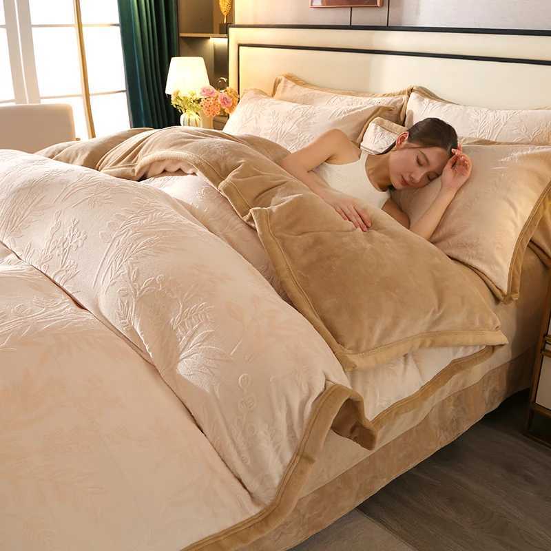 2025 new light luxury high gram weight carved fleece milk fleece bed sheet four-piece set thickened warm bedding winterM251118