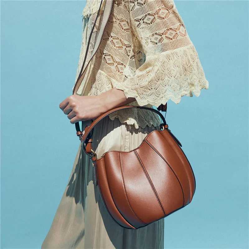 New Fashionable And Versatile Drawstring Bag Stitched Commuter Womens Handbag Crossbody Bucket Bag TrendyW251118