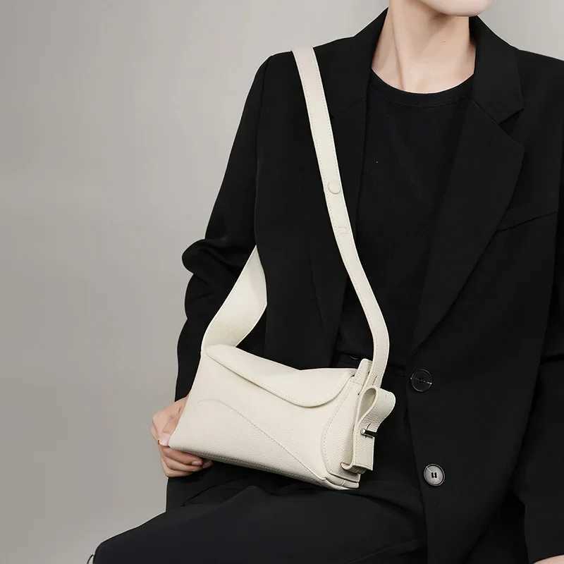 Beige White Geometry Design Flap Bag All-match First Layer Cowhide Leather Adjustable Strap Women Shoulder Crossbody Bag SmallW251118