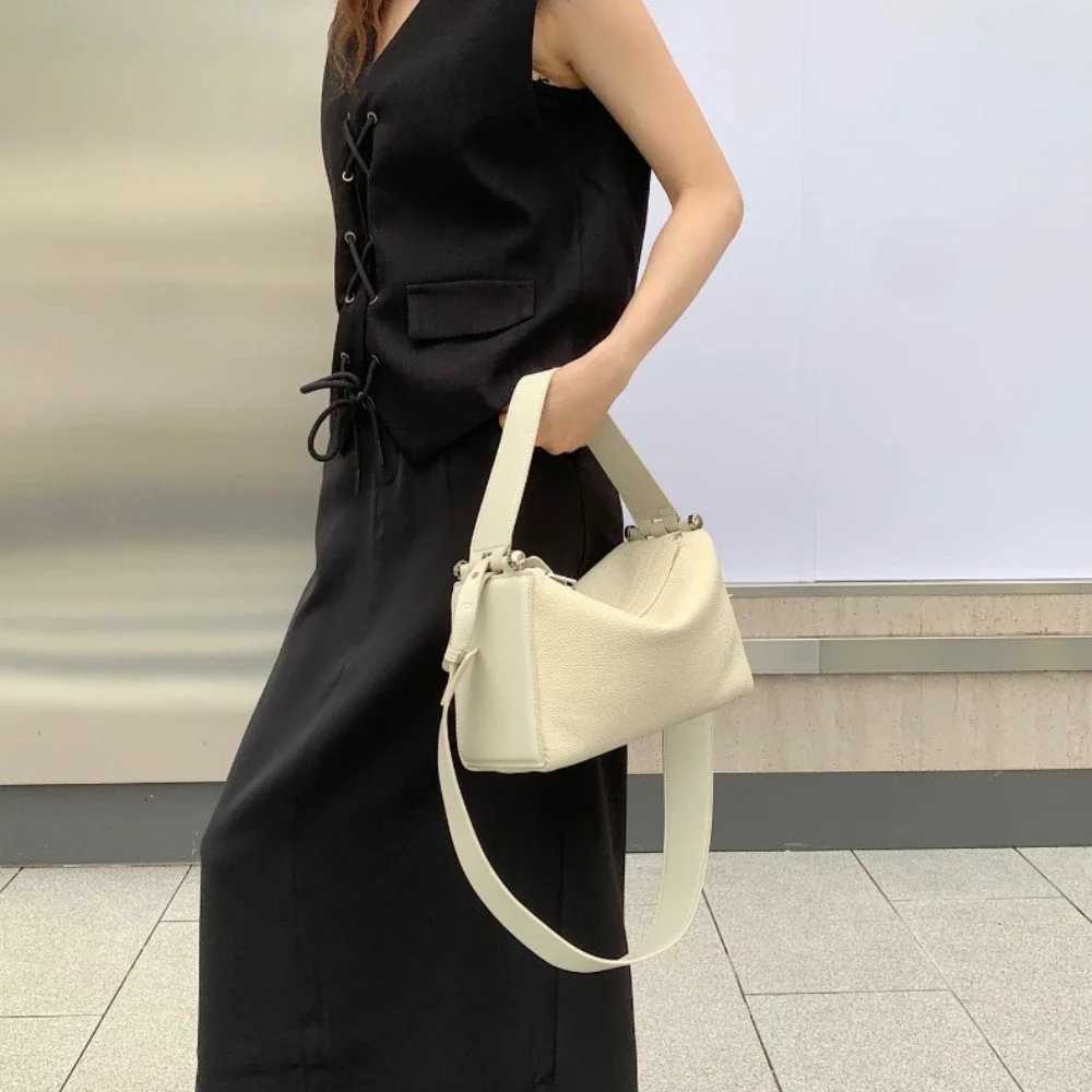 New Elegant Stylish Beige Color Commuter Tote First Layer Cow Leather Womens Handbag White-collar Worker Manage Shoulder BagW251118