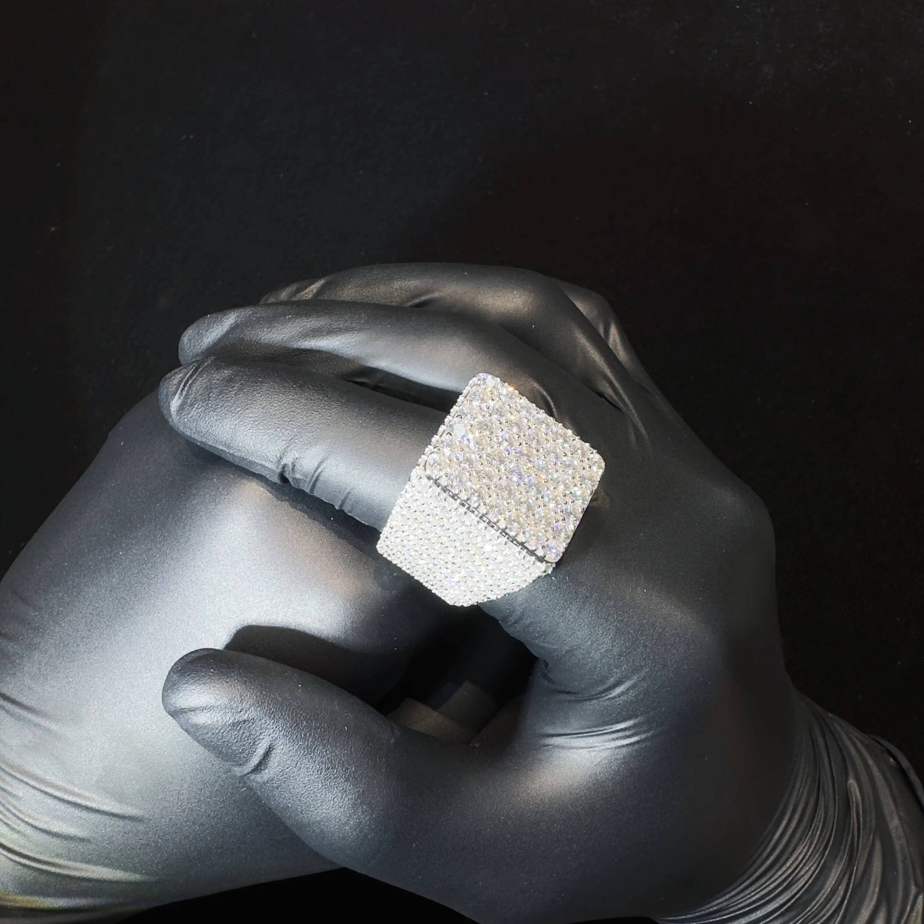 Fashion Hip Hop Jewelry Fine Inlaid with VVS Moissanite Ring with S925 Silver Ring Hip Hop Iced Out Ring