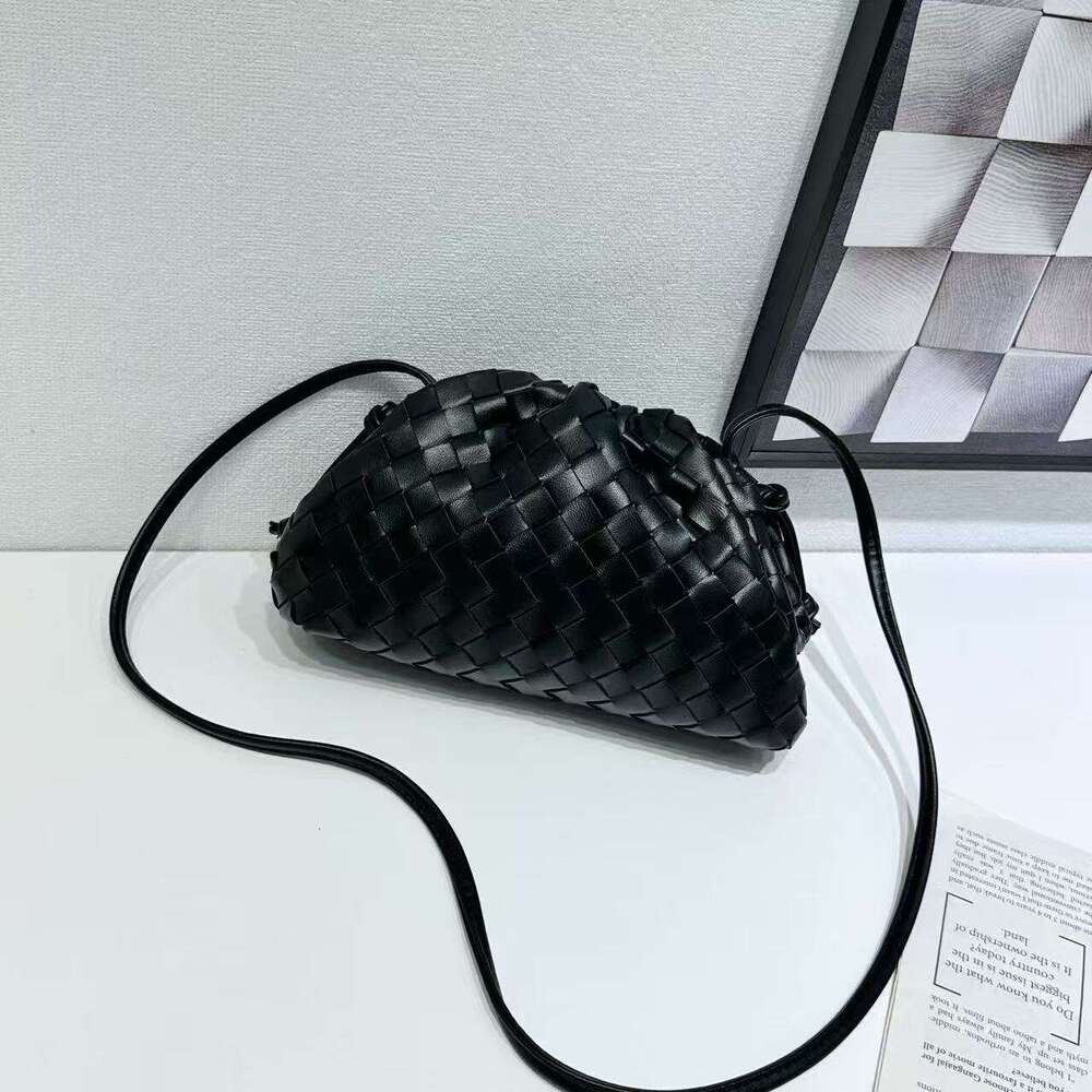 Free shipping designer bags Cross-Border Trendy Hand-Woven Cloud 2025 New European and American Fashion Single Shoulder Crossbody Dumpling Bag