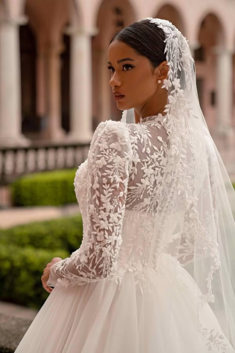 Long Sleeves Beading Wedding Dresses Illusion Tulle A Line Applique Long Sleeves Bohemia Lace Bridal Gowns Plus Size for Bride Custom Made