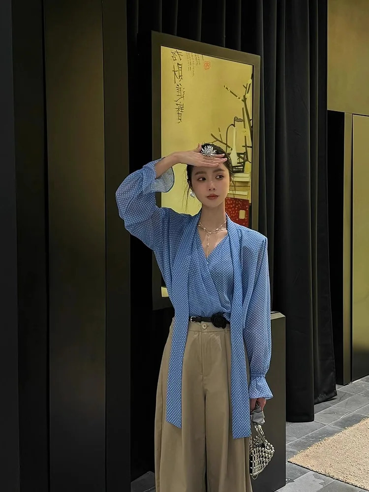 Ribbon V-Neck Blue Polka Dot Shirt For WomenS 2025 Spring/Summer French Style Unique Temperament Top 250417