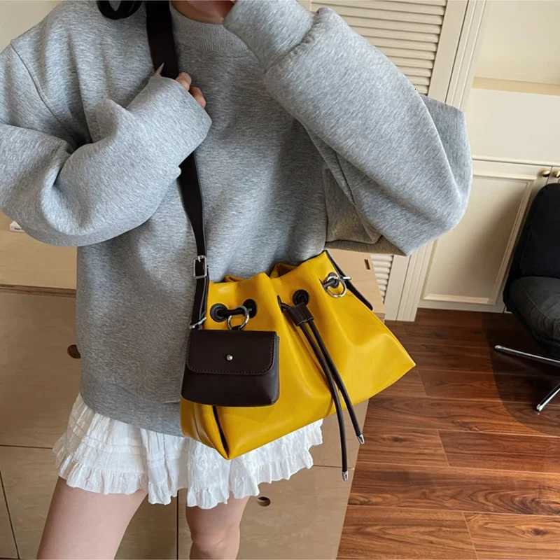Niche Design Drawstring Bucket Bags Women Summer PU Leather Commuter Shoulder Bag Female Fashion HandbagsW251118