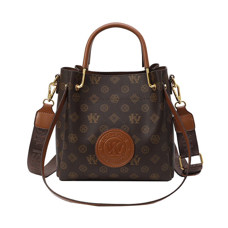 Lacel UrwebinDesigner bag Classic flip top handbag High quality sheepskin made with metal chain style shoulder bag CF handbag Fashionable crossbody ba