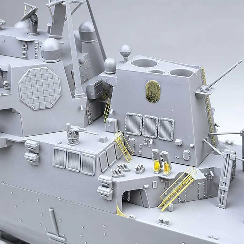 BEACON Assembled Model Kit S3001 Destroyer Arleigh Burke-class DDG-125 Jack H Lucas 1/350 C251118