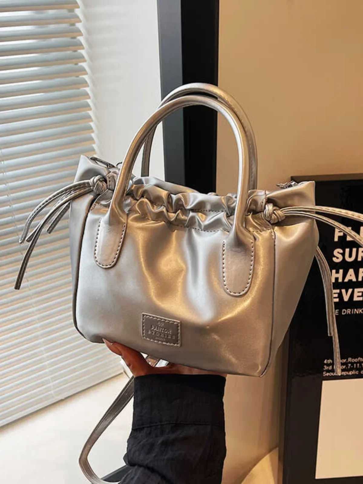 Elegant Drawstring Design Crossbody Bag For Women Red Pleated Handheld Bag Female New Soft Leather Bucket Single Shoulder BagW251118