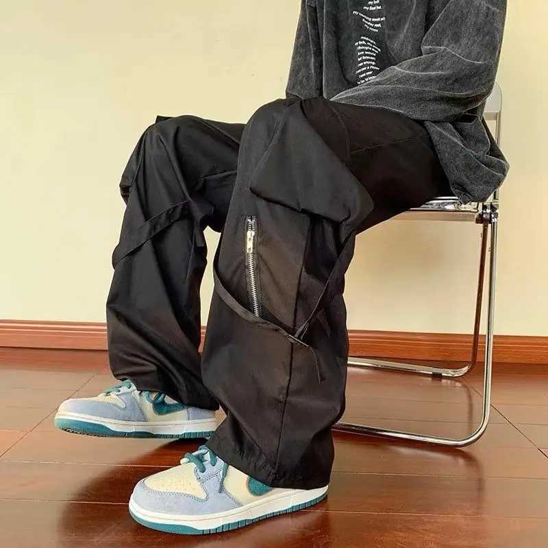 Green Cargo Pants Men Oversize Zipper Black Cargo Trousers Male Streetwear Hip Hop Pocket Spring Loose Casual Workwear L251117
