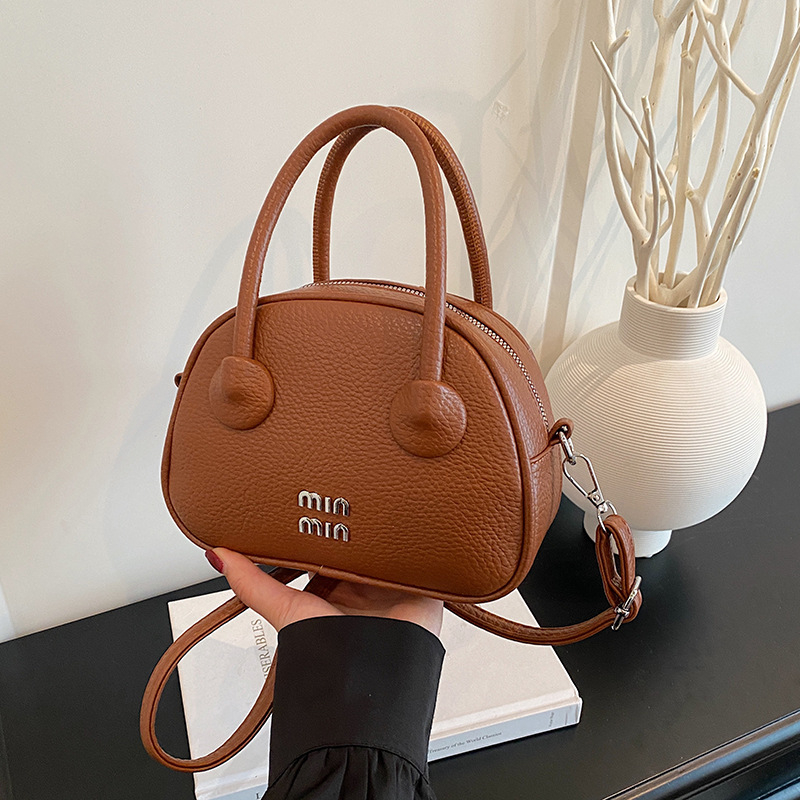 hot free shipping designer Shoulder Bags for woman Casual Fashion black blue pink outdoor letter circular handbag