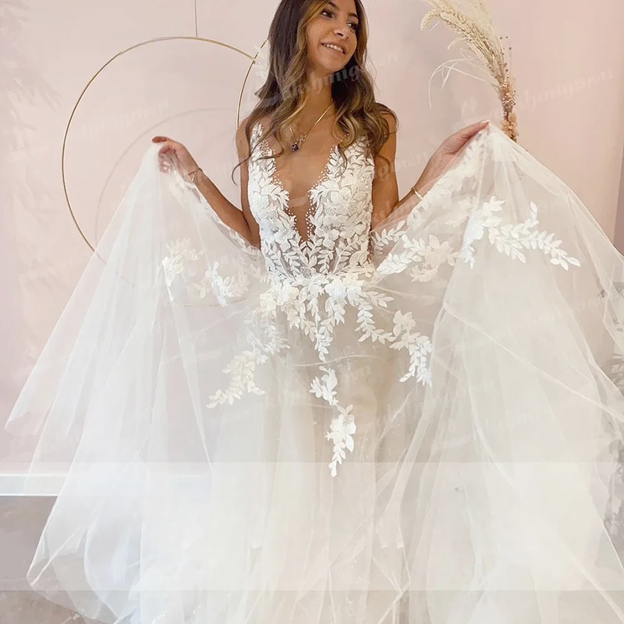 Sexy A-Line Backless Wedding Dress V-neck Sleeveless Lace Applique Off White Tulle Floor Length Long Bridal Dress Custom Made Color/Size RS5012