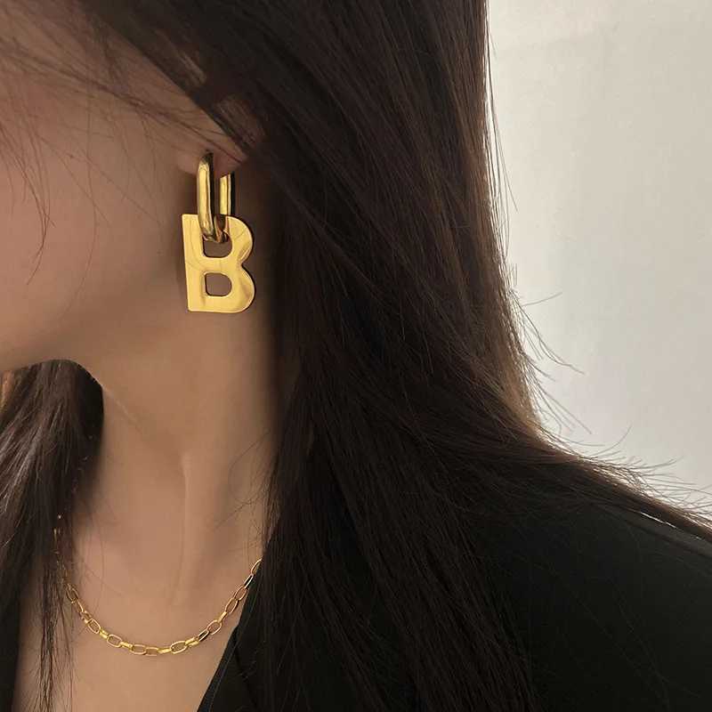 European and American letter B earrings fashionable stainless steel womens earrings 2023 new jewelryXJ250418