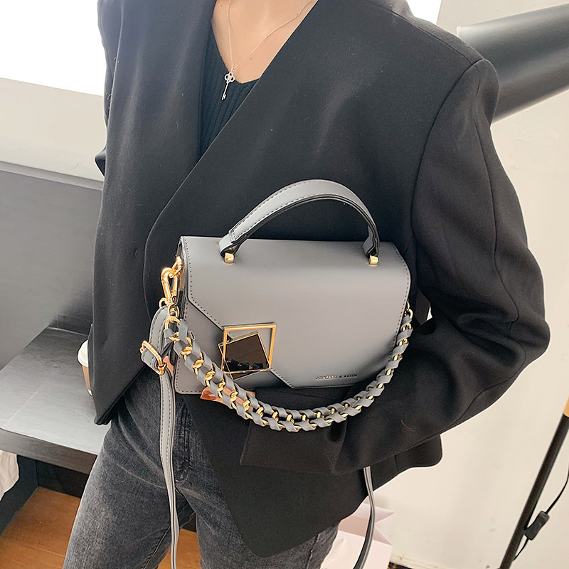 Designer Free Shipping 2025 New Fashionable Trendy Small Square Handbag Chain Shoulder Crossbody Bag For Women New Free Delivery Designer Bag