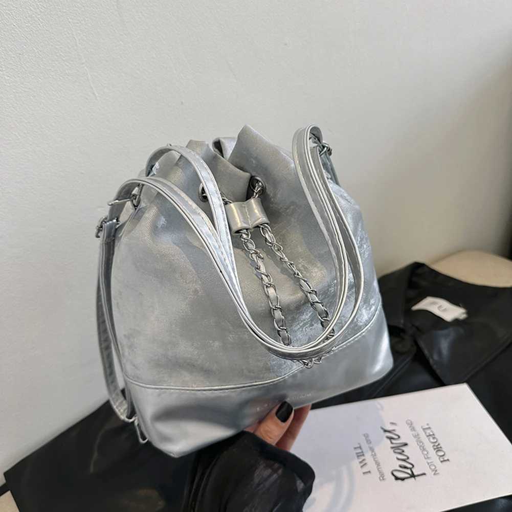Women Fashion Shoulder Bag Large Capacity PU Drawstring Bucket Bag Chic Hobo Bag Solid Color Adjustable Strap for Outdoor TravelW251118