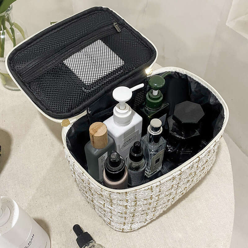 Trendy Classic-Style Travel Toiletry Bag - Large Capacity Portable Makeup Organizer Wholesale Designer bag Luxury Bag Tote bag