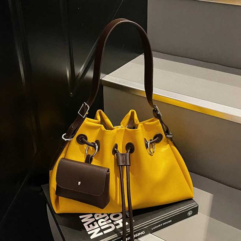 Chic Design Drawstring Bucket Bag Women Elegant Party Handbags French Retro Large Capacity Single Shoulder Crossbody Bags W251118