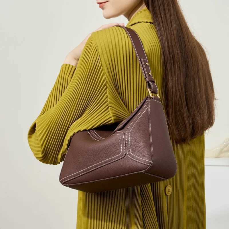 Single-Shoulder Underarm Geometric Bag Womens Full-Grain Cowhide Crossbody Commuter Bag Soft Irregular Shape Large CapacityW251118