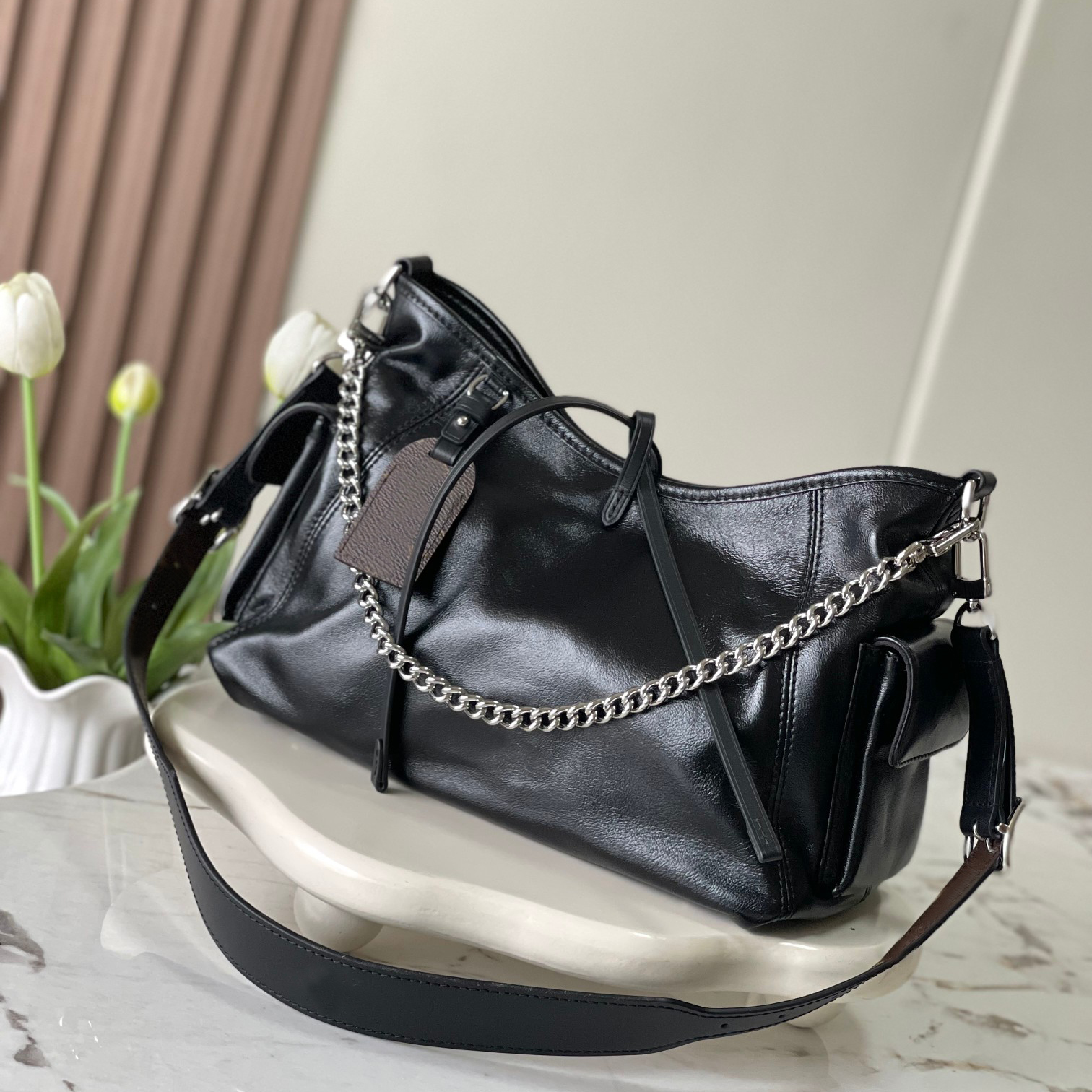 9A Designer Handbag - Soft Lambskin with Subtle Wrinkle Effect, Polished Metal Accents, Detachable Strap & Chain for Versatile Day-to-Night Style