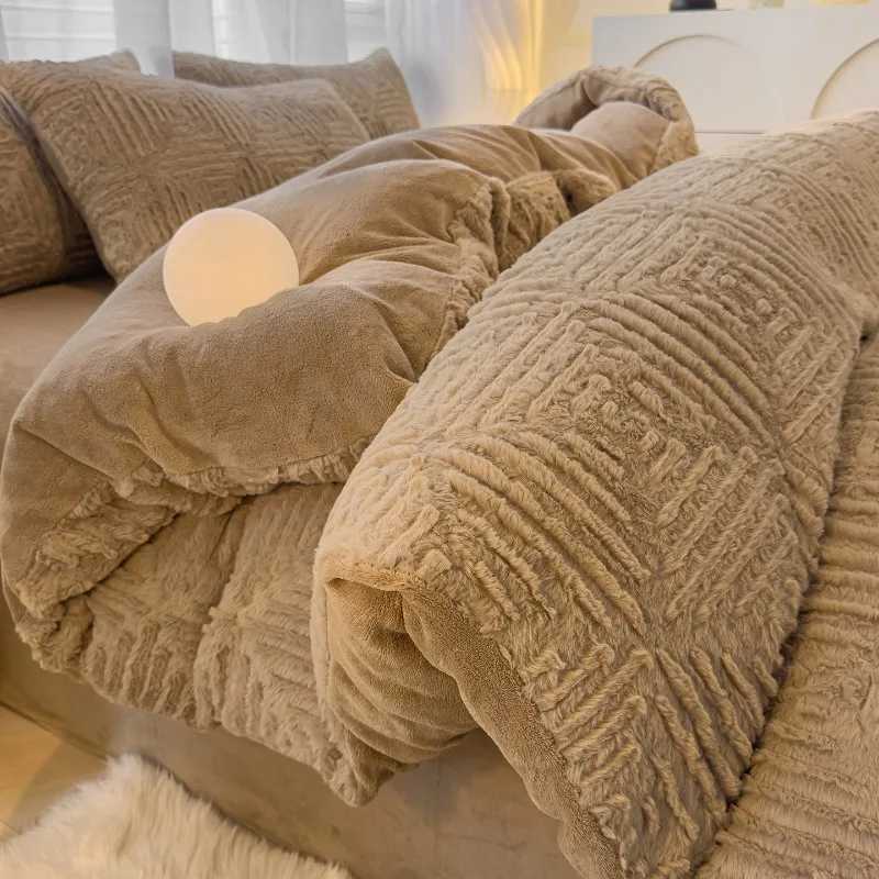 2025 winter model carved rabbit fur milk fleece bed four-piece set coral fleece thickened bed sheet quilt cover fitted sheet kitM251118