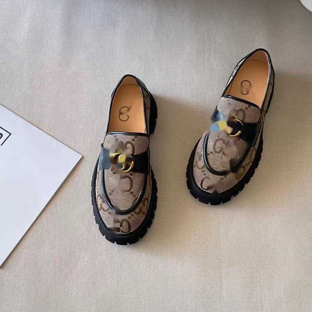 New style loafers with vintage hardware decoration; one-step slip-on, low-cut British single shoes, versatile fashion leather shoes. L251118