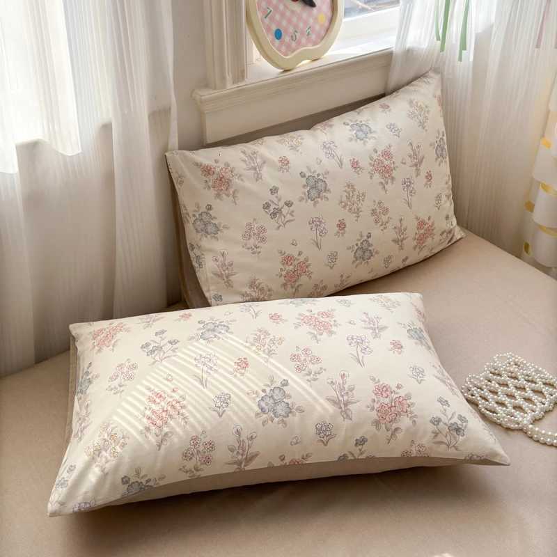 100 Cotton Luxury Duvet Cover Set with 2 cases - Floral Design Elegant Breathable Bedding Set Multiple SizesM251118