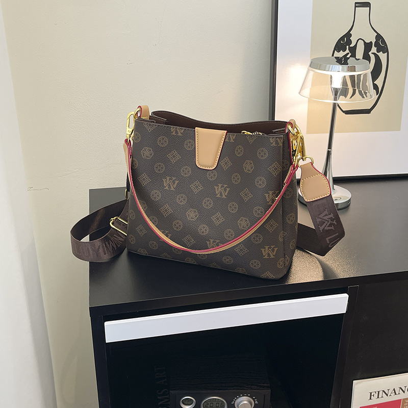 WK Fashionable armpit bag female new high sense small crowd pillow bag female shoulder slant cross bag tote bag Shopping Tote Shoulder Bag High-Qualit