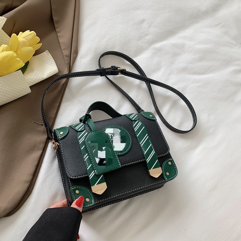 Portable Cambridge Messenger Bag with Hogwarts Theme