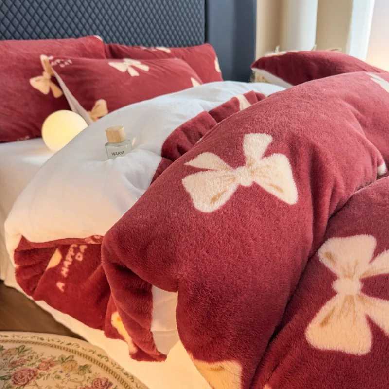 2025 new simple and cute polka dot milk fleece bed four-piece set autumn and winter thickened warm bedding four-piece setM251118