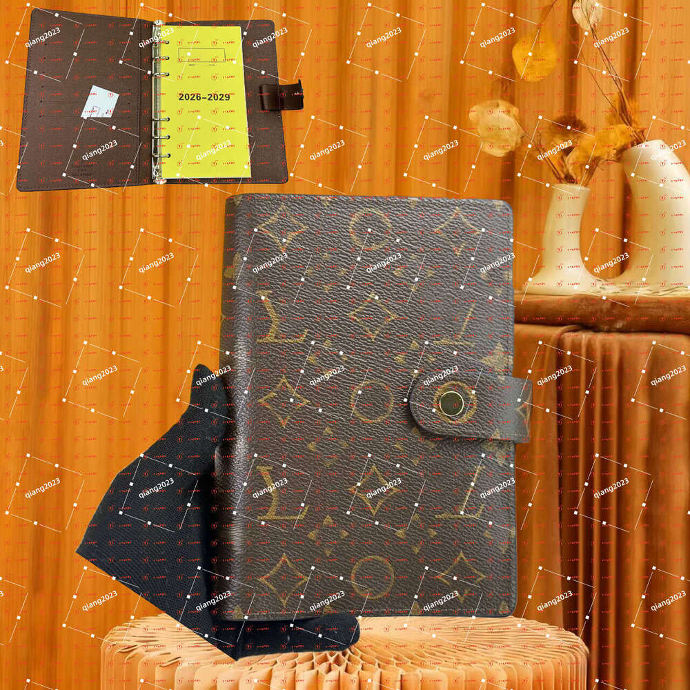 2025 holesale New designer fashion luxury Business classic Notebook Daily brown Memos/ Records/Travel Journal Notepads Teacher Student office meeting record boo