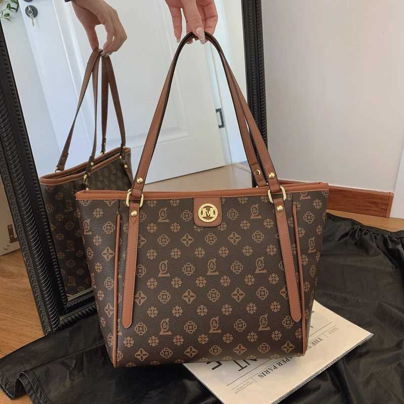 Premium Leather Messenger Bag for Ladies Designed by Famous Designer Luxury Brand Popular Classic Elegant WomenW251118