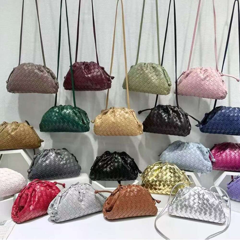 Factory In-Stock Cross-Border Trendy Hand-Woven Cloud 2025 New European and American Fashion Single Shoulder Crossbody Dumpling Bag