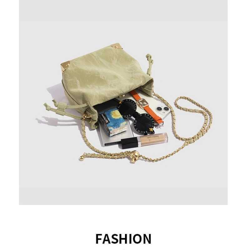 Niche Design Chain Cloud Bucket Bag Womens 2025 New High-end Drawstring Commuter Shoulder Crossbody BagW251118