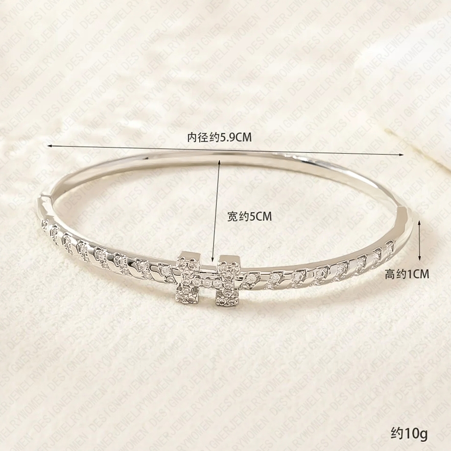 Designer Bracelet Bracelet for Women Diamond Bangle Letter Bangles Personalized Initial Bangles Luxury Jewlery Designer for Women Elegant Timeless Gif
