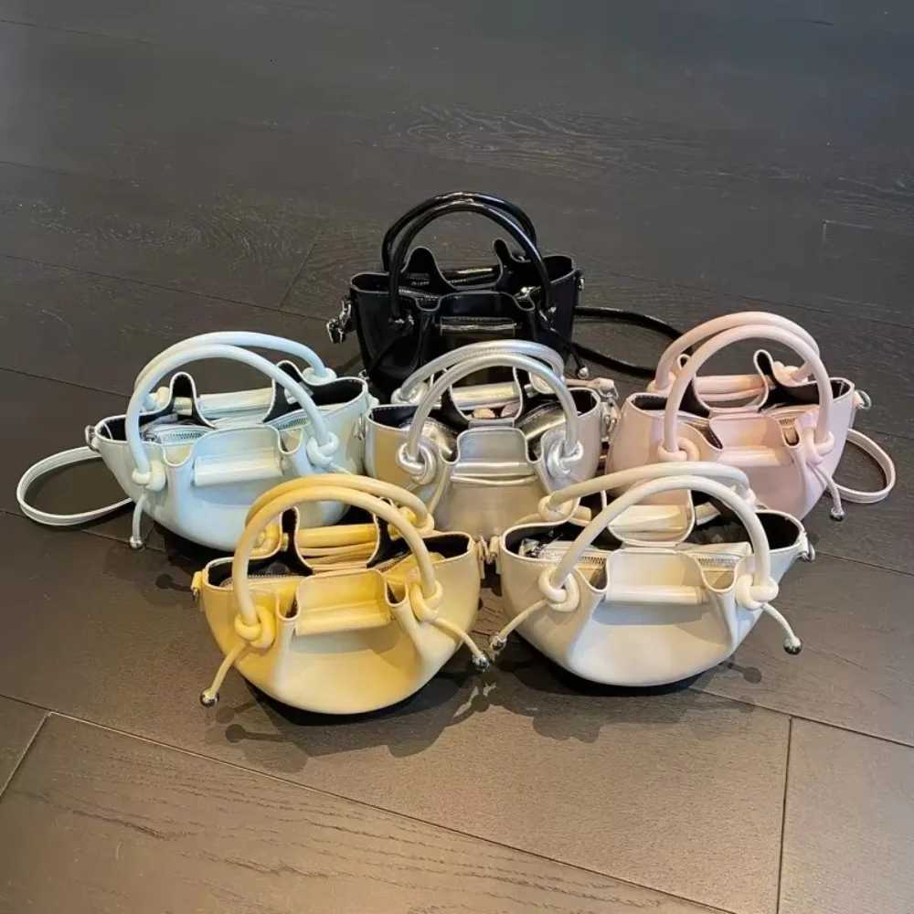 Luxury Fold Drawstring Bucket Bag Korean Style PU Leather Messenger Bag Simple Design with Inner Bag Ruched Shoulder BagW251118