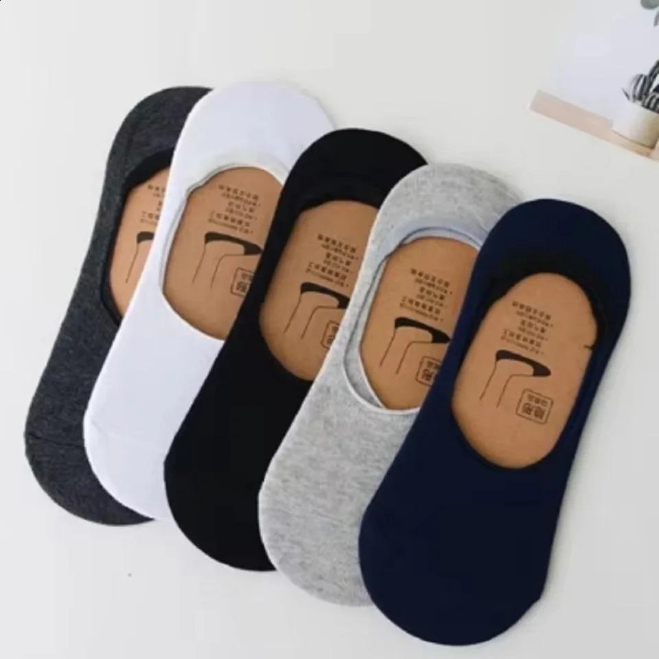 510 pairs of mens invisible socks short without display low cotton black and white anti slip silicone summer thin breathable 250418