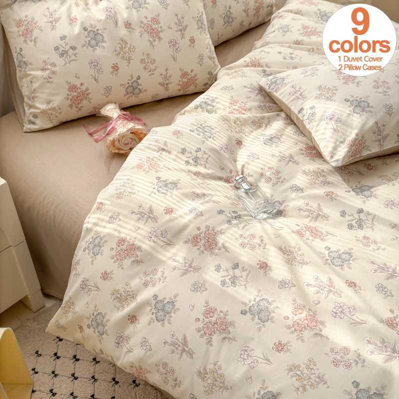 100 Cotton Luxury Duvet Cover Set with 2 cases - Floral Design Elegant Breathable Bedding Set Multiple SizesM251118