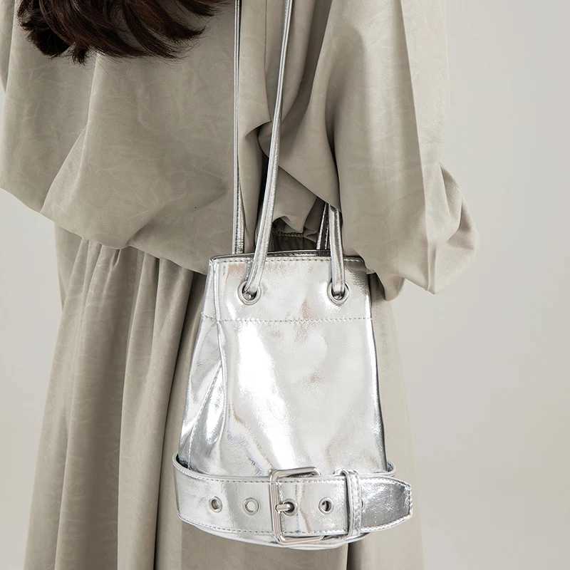 Womens Red Lightweight Bucket Bag Textured Pu Leather Drawstring Crossbody Bags Simple Mini Shoulder Pack Female Shopping PurseW251118