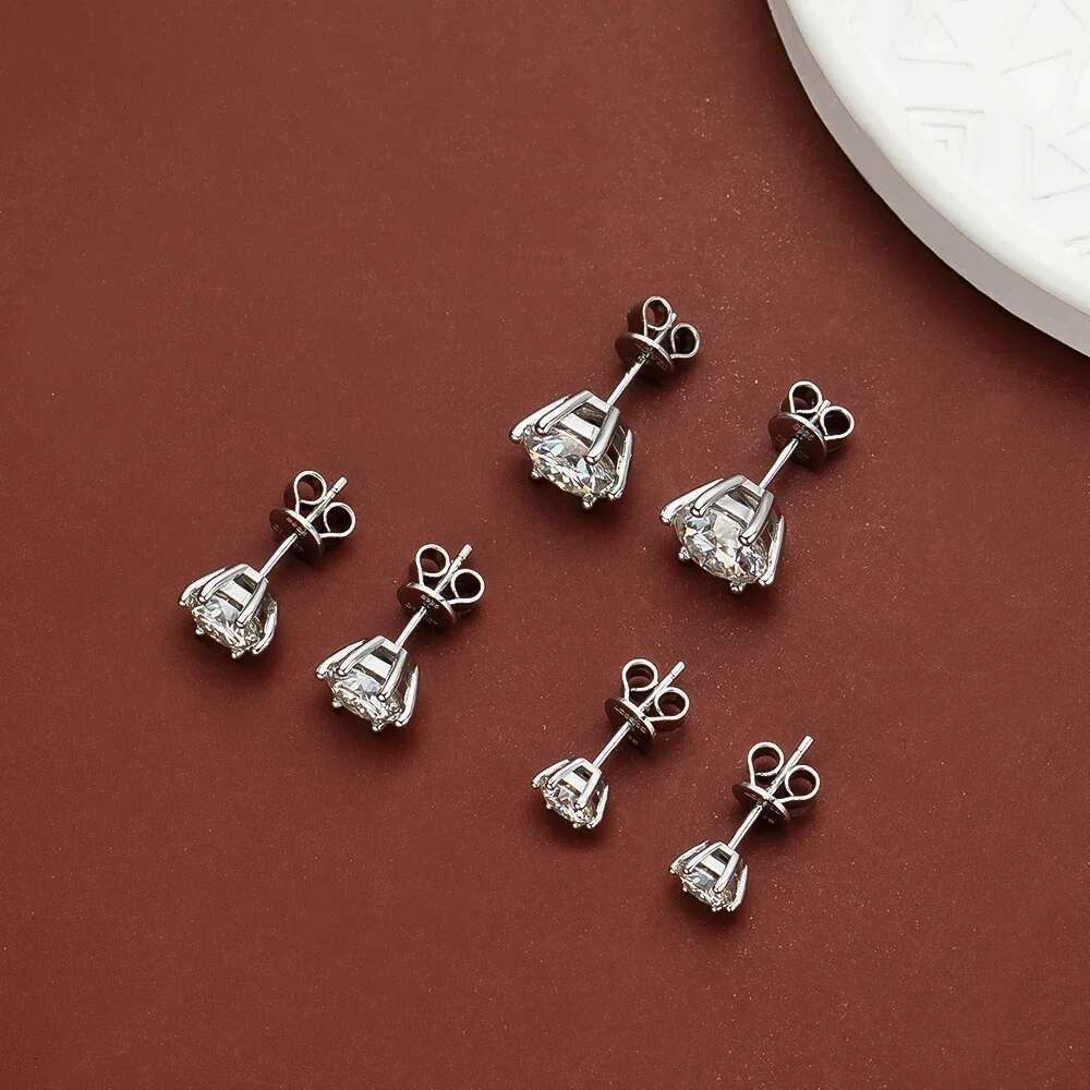 2 Carat Classic Moissanite Stud Earrings Sterg Sier For Women 6-Claw D Color Sparkg Dia Round Ear Studs with GRA