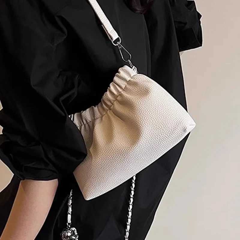 Womens PU Leather Chain Crossbody Bag Korean Edition Folded Drawstring Opening Design Bucket Bag Fashion Soft One Shoulder BagW251118