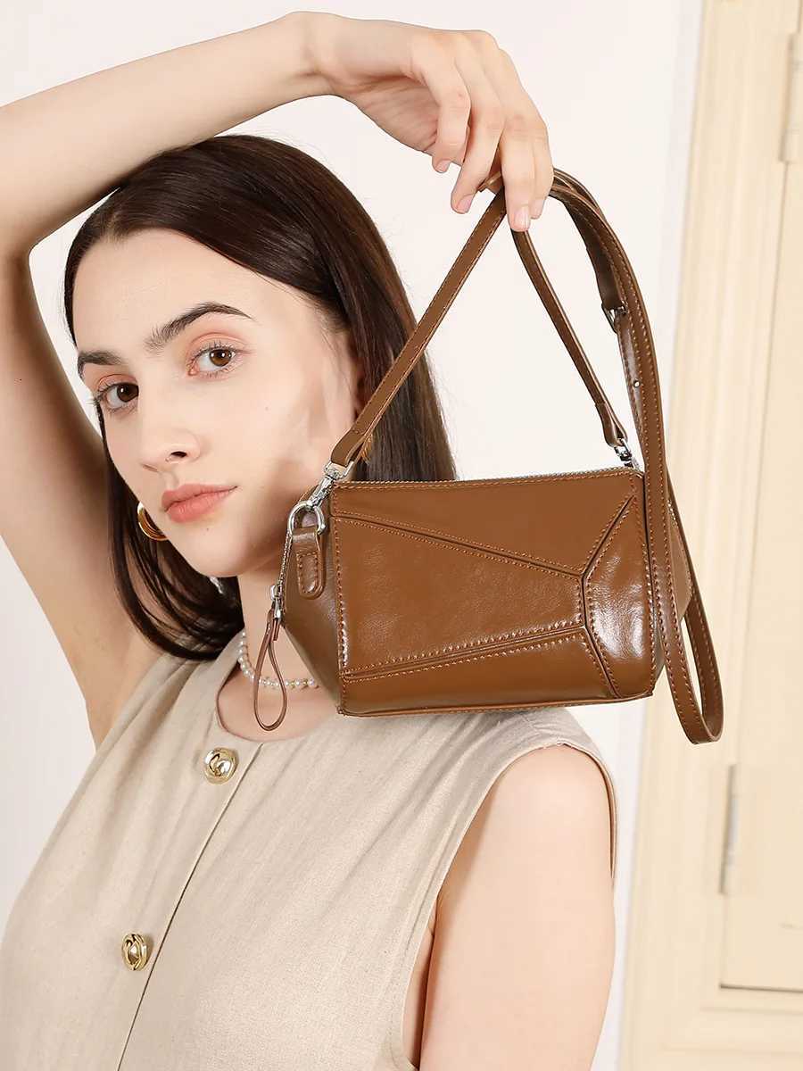 New Small Women Bag Lady Popular Commuter Boston Crossbody Messenger Female Genuine Leather Geometric Pillow Shoulder BagsW251118