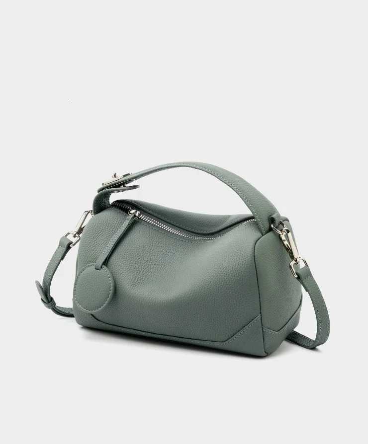 2025 New Head layer Leather Womens Bag Fashion Genuine Leather Boston Bag Versatile Trendy Handheld Crossbody BagW251118