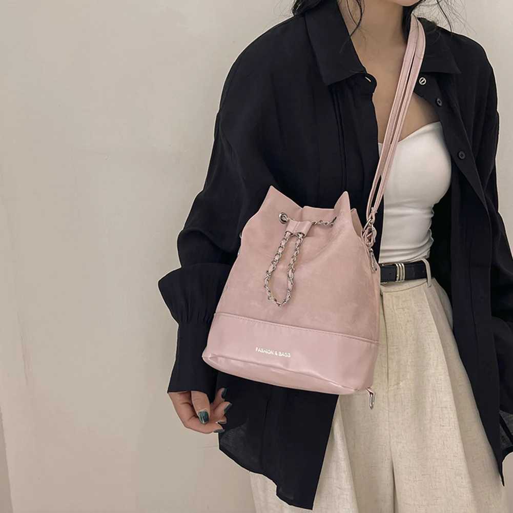 Women Fashion Shoulder Bag Large Capacity PU Drawstring Bucket Bag Chic Hobo Bag Solid Color Adjustable Strap for Outdoor TravelW251118