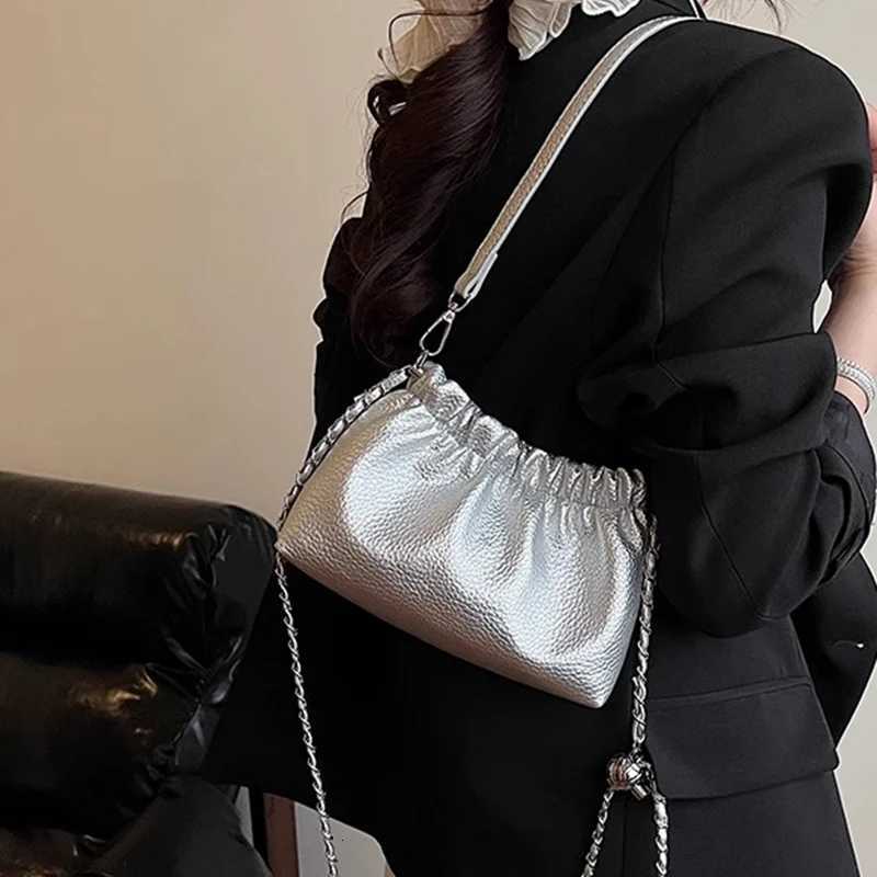 Womens PU Leather Chain Crossbody Bag Korean Edition Folded Drawstring Opening Design Bucket Bag Fashion Soft One Shoulder BagW251118