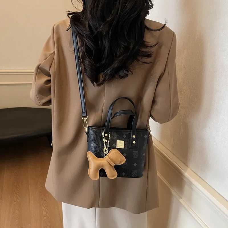 Fashionable Womens Bucket Shoulder Bag Portable Commuter Crossbody Bag Soft PU Leather Square Shape with Phone PocketW251118